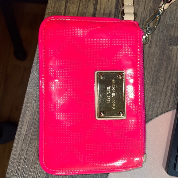 GREAT COIN BAG. SUPER CUTE & Only worn handful of times. 100% authentic - Picture 6 of 6